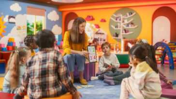 Vorbereitung der Kinder auf die Schule in einer Kindertagesstätte